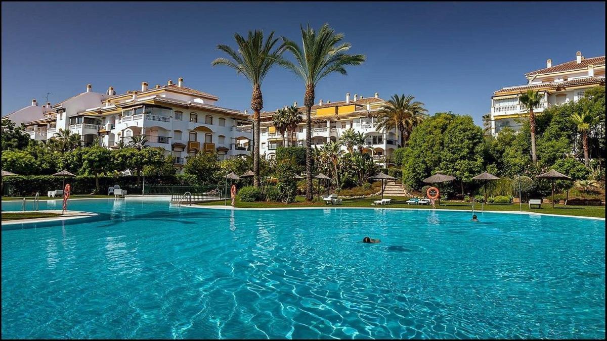 Lovely Apartment In Dama De Noche Marbella Esterno foto